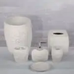 طقم اكسسوار حمام بولي ٦ قطع أوف وايت