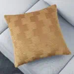 بيت تكاية بالحشوة قطيفة ٤٥-٤٥ ذهبي