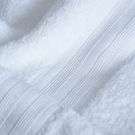 منشفة قطن أبيض