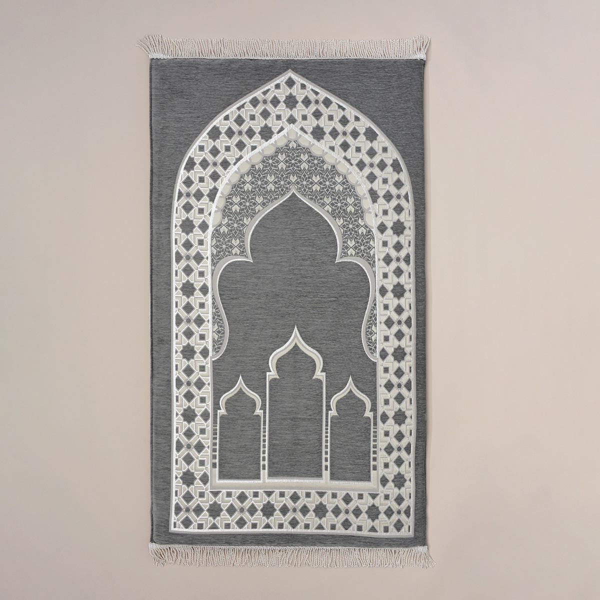 سجادة صلاة بحشوة ميموري فوم رصاصي سجادة صلاة بحشوة ميموري فوم رصاصي