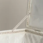 صندوق سجاد صلاة بلون أوف وايت