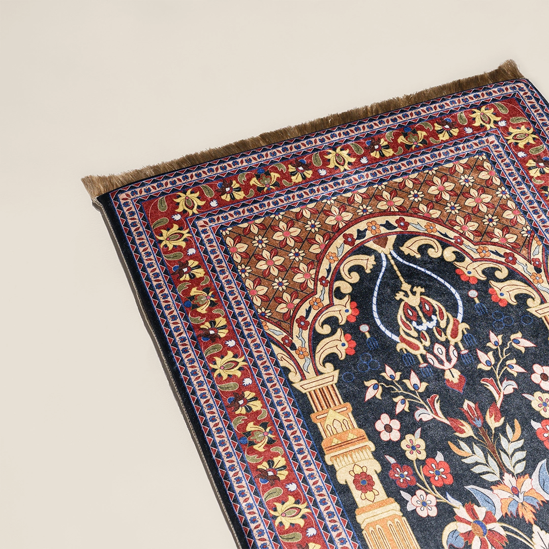 سجادة صلاة بحشوة ميموري فوم لون أسود سجادة صلاة بحشوة ميموري فوم لون أسود