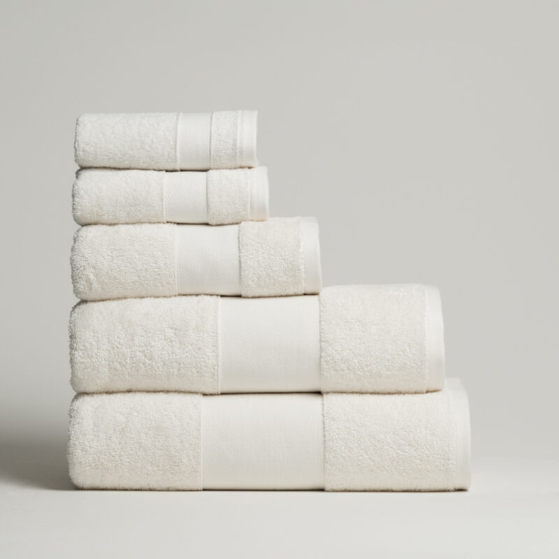 منشفة قطن اوف وايت بعده مقاسات