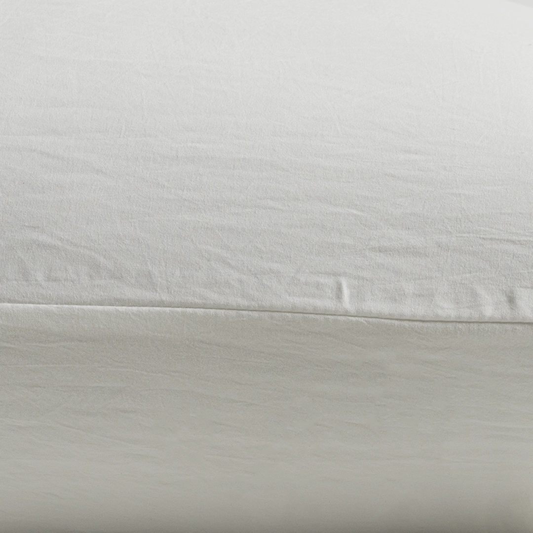 بيت مخدة ميكرو ٢ قطعة لون أوف وايت بيت مخدة ميكرو ٢ قطعة لون أوف وايت