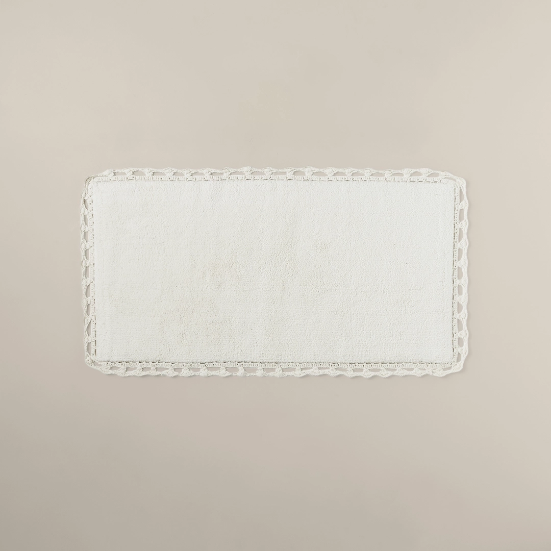 دعاسة حمام بعدة مقاسات باللون الأوف وايت دعاسة حمام بعدة مقاسات باللون الأوف وايت