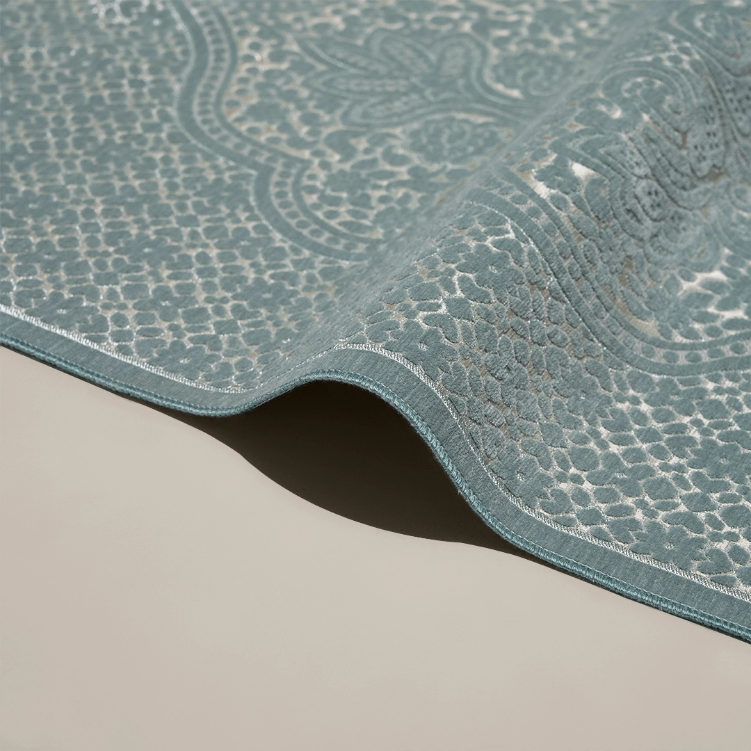 سجادة صلاة شنيل لون أخضر سجادة صلاة شنيل لون أخضر