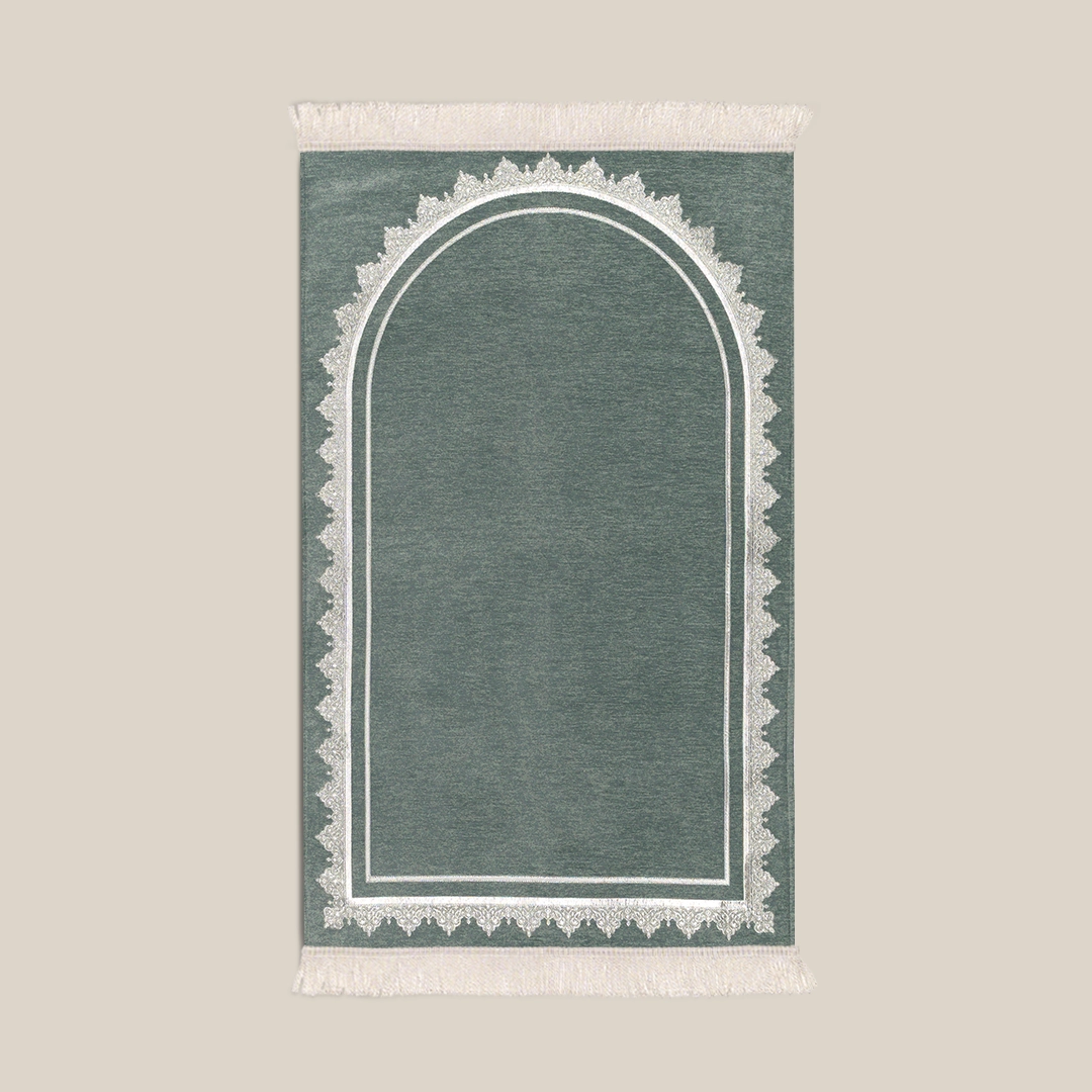 سجادة صلاة شنيل بلون أخضر سجادة صلاة شنيل بلون أخضر