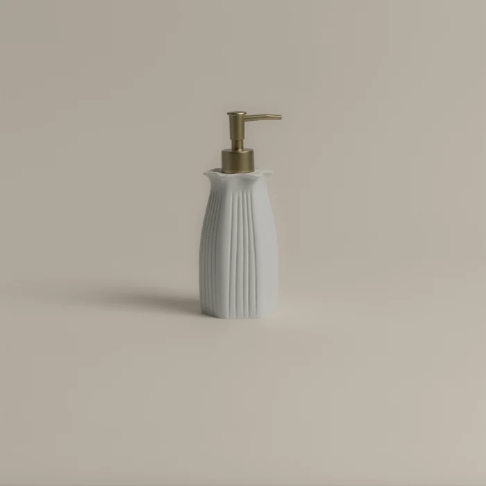 موزع صابون بولي لون أبيض