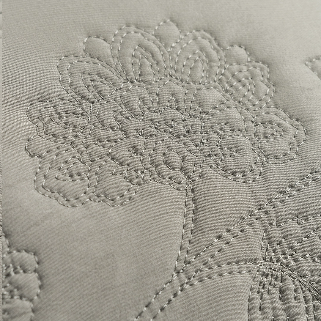 بيت مخدة ميكرو ٢ قطعة مطرز أخضر بيت مخدة ميكرو ٢ قطعة مطرز أخضر