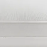 مخدة قطن باللون الأبيض