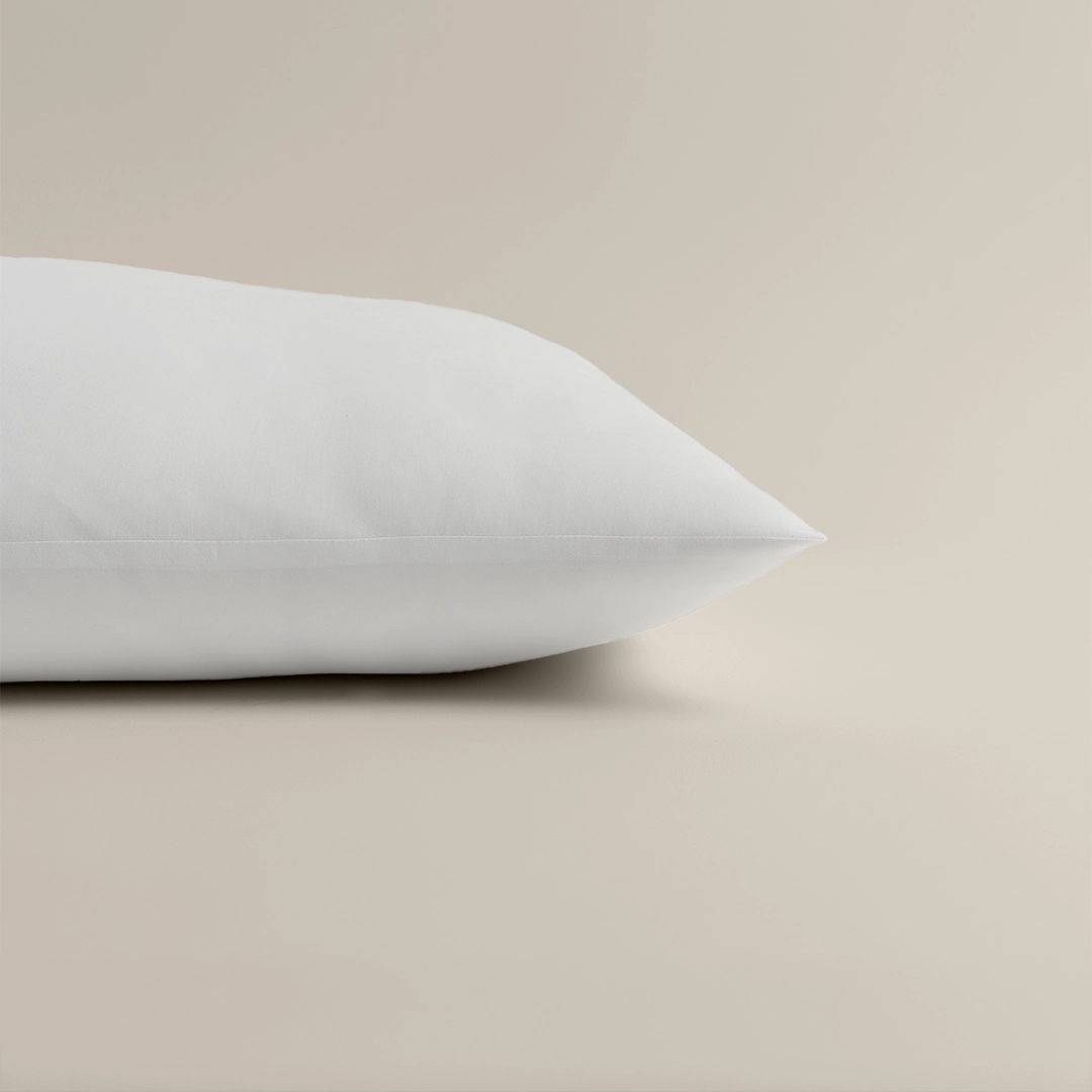 مخدة مايكروفايبر أبيض مخدة مايكروفايبر أبيض