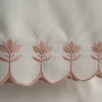 لباس صلاة لف مطرز بينك