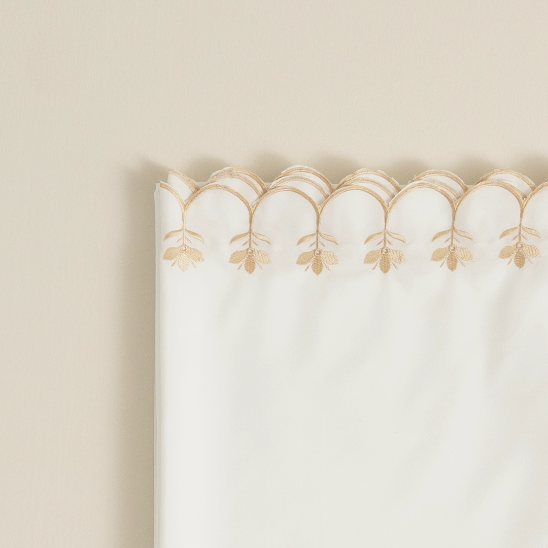 لباس صلاة لف مطرز بيج غامق لباس صلاة لف مطرز بيج غامق