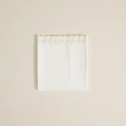 لباس صلاة لف مطرز أوف وايت