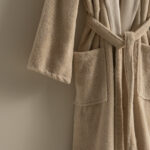 روب حمام قطن مطرز بيج غامق
