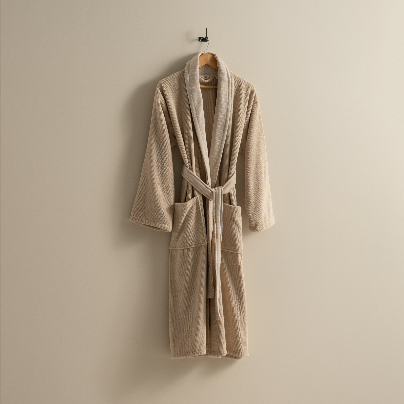 روب حمام قطن بلون بيج غامق روب حمام قطن بلون بيج غامق