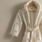 روب حمام أطفال قطن بلون أوف وايت