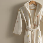 روب حمام أطفال قطن أوف وايت