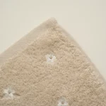 منشفة قطن مطرز بيج غامق بعدة مقاسات