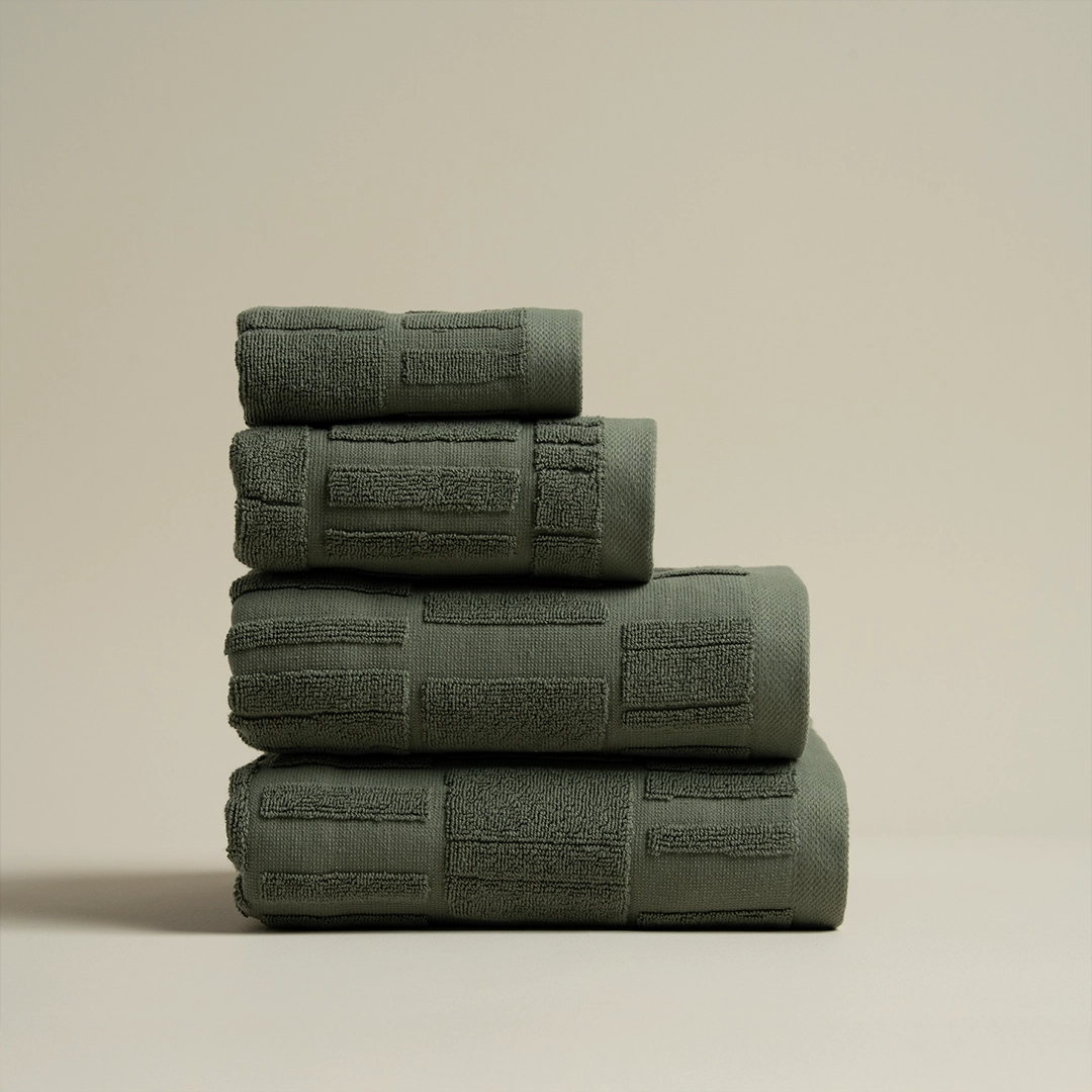 منشفة قطن أخضر غامق متعددة المقاسات منشفة قطن أخضر غامق متعددة المقاسات