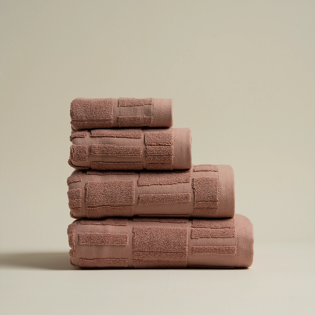 منشفة قطن بينك غامق متعددة المقاسات منشفة قطن بينك غامق متعددة المقاسات