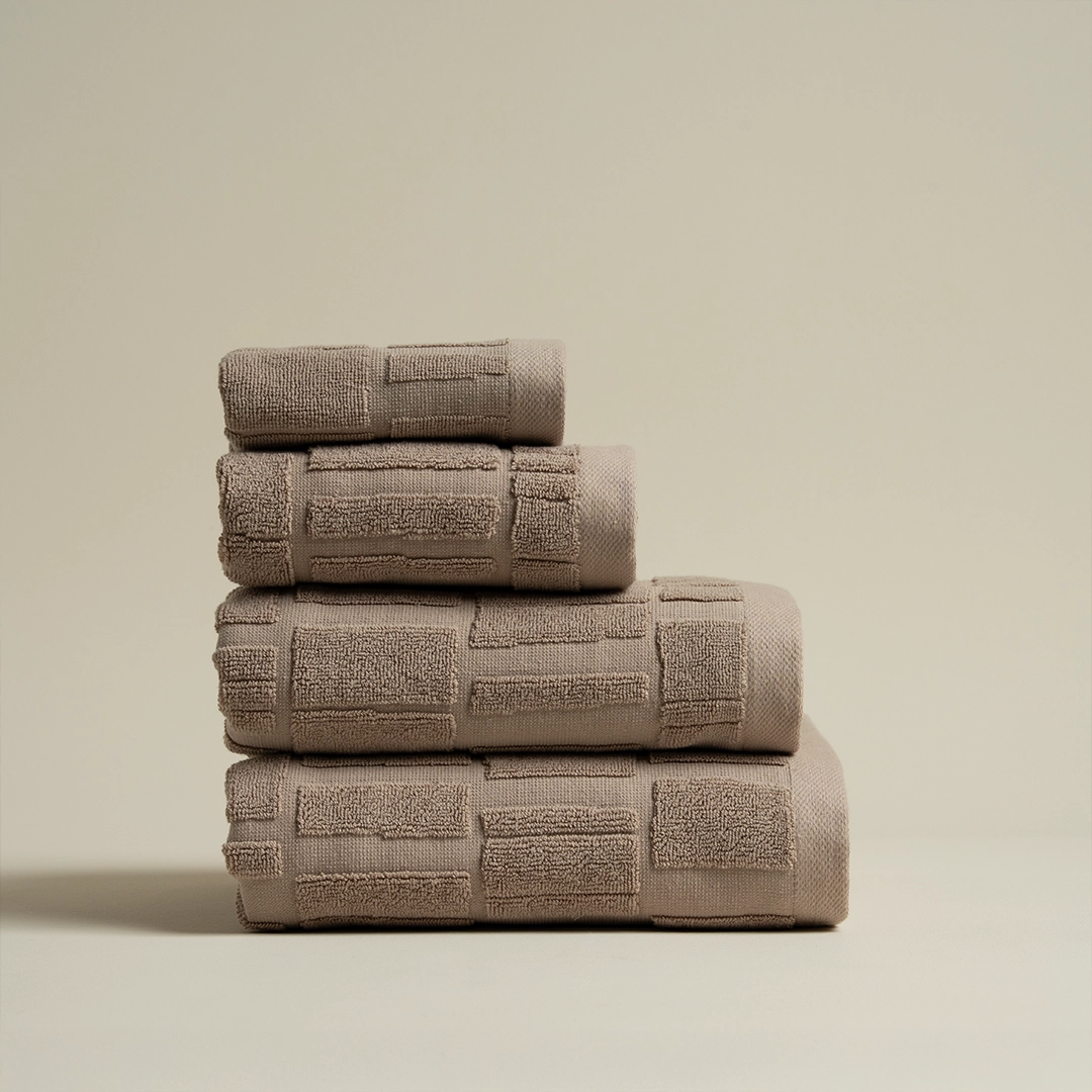 منشفة قطن بني متعددة المقاسات منشفة قطن بني متعددة المقاسات