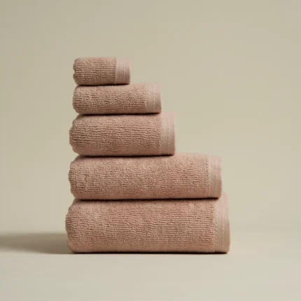 منشفة قطن لون بينك بعده مقاسات