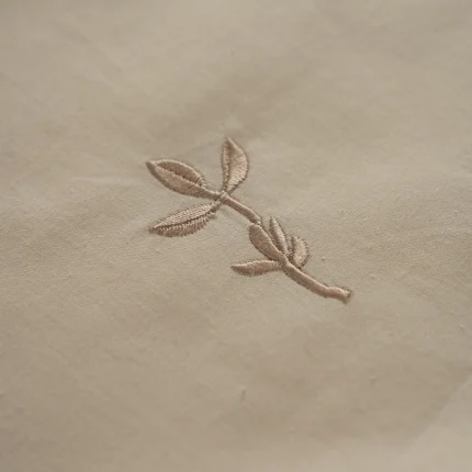 بيت لحاف قطن مطرز بيج غامق