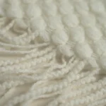 رمية كنب اكريليك أوف وايت