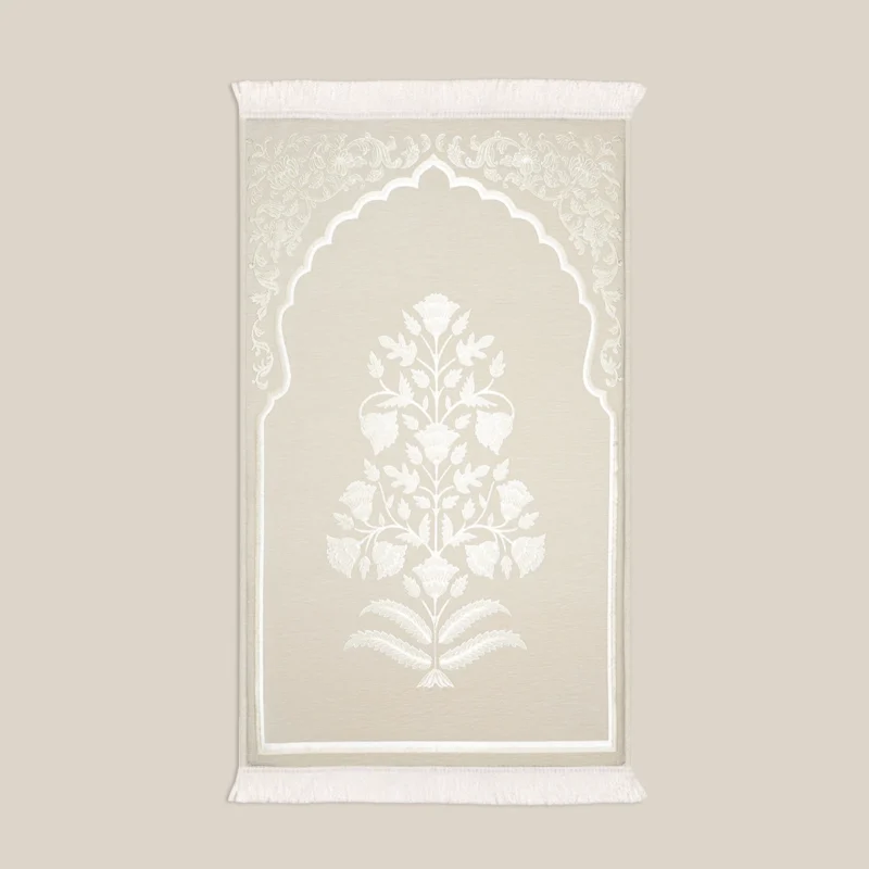 سجادة صلاة بحشوة ميموري فوم أوف وايت