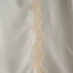 ⁦لباس صلاة مطرز اوف وايت⁩ - الصورة ⁦2⁩