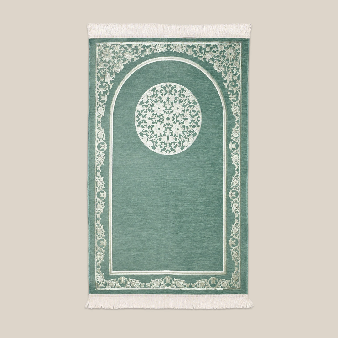 سجادة صلاة شنيل اخضر سجادة صلاة شنيل اخضر