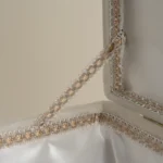 صندوق سجاد صلاة أوف وايت